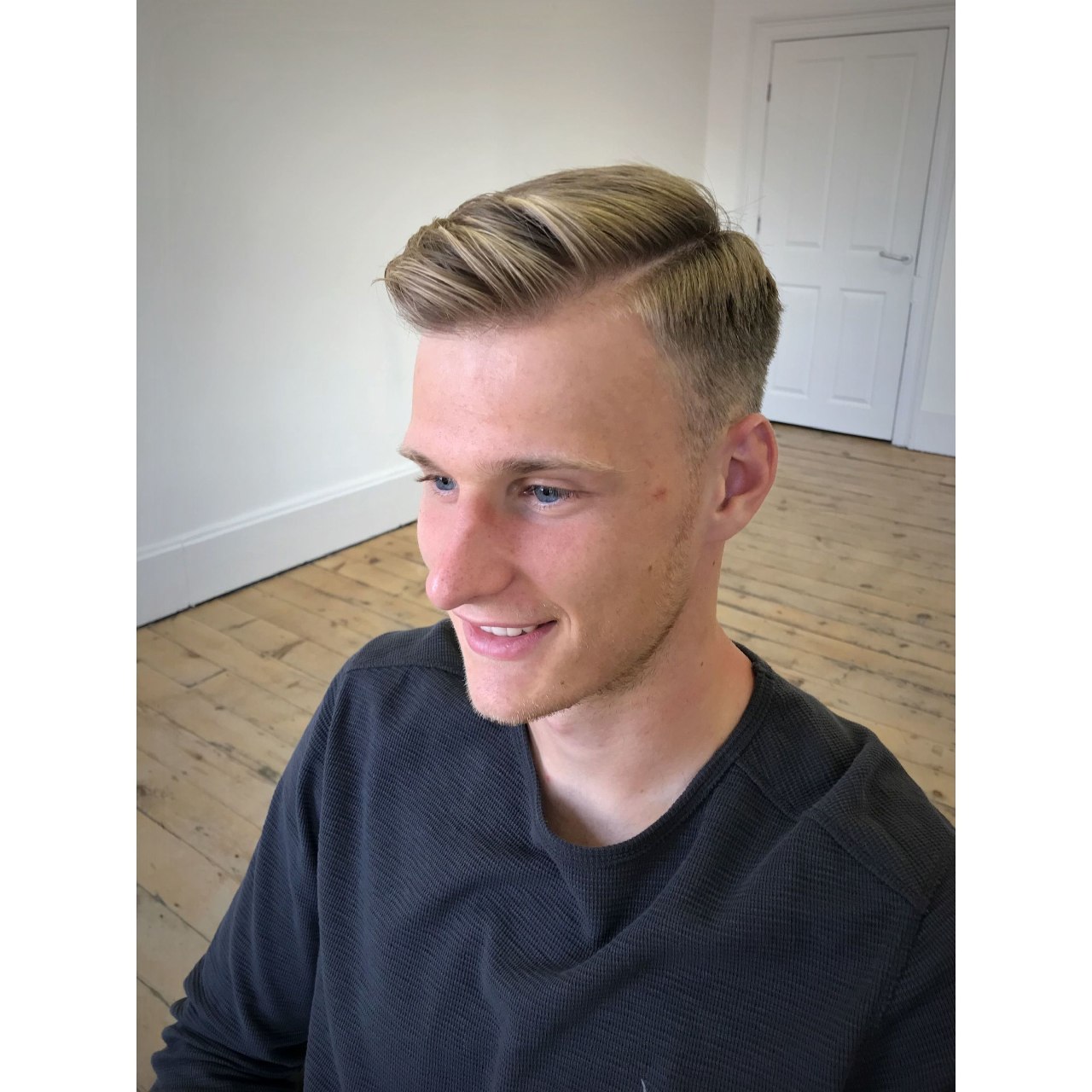Home Colour and balayage by Dee